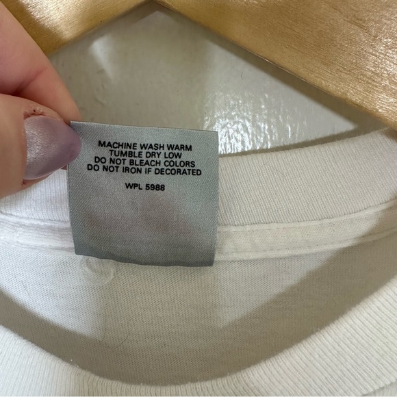 Vintage 90s Single Stitch Native Canada Graphic T-Shirt Size XL - Picture 5 of 7